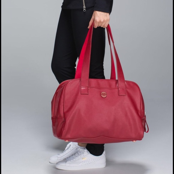 NWOT Lululemon Urban Sanctuary Bag in Red - no shoe bag - Picture 3 of 15